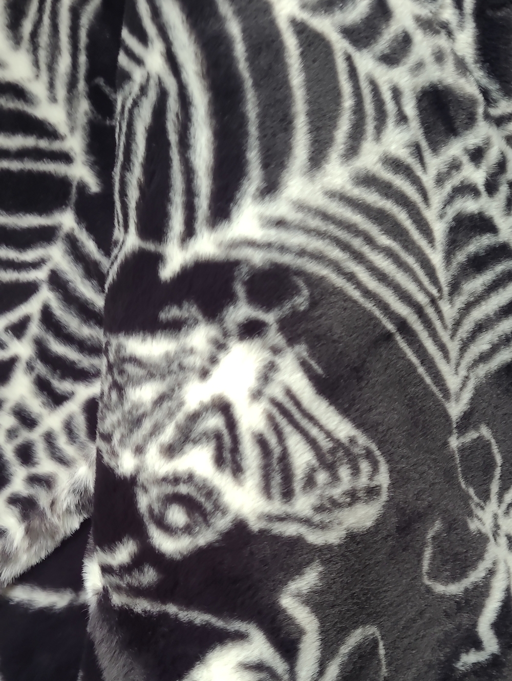 Spiderweb Throw Blanket - Black & White - Picture 3 of 5